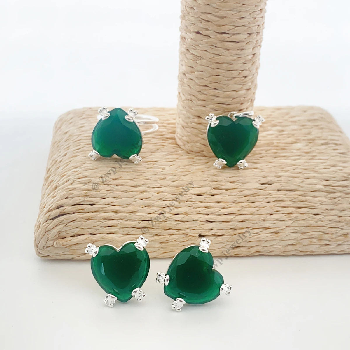 2023 New Touses 925 Sterling Sliver Green Chalcedony Heart Faceted Earrings Rings Pendant With Bear Claws Women Luxury Jewelry