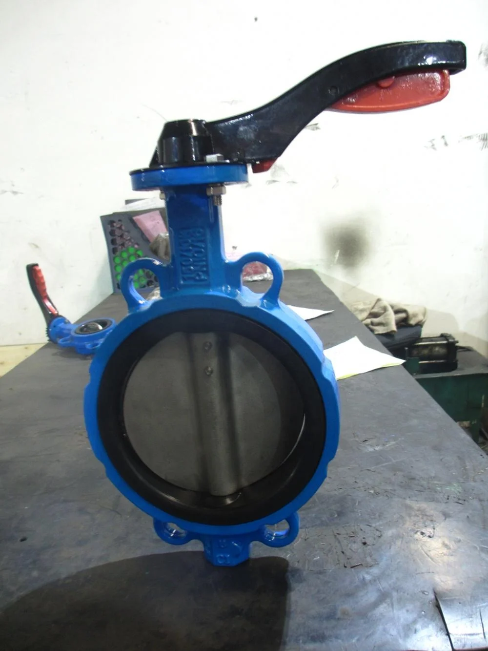 high performance with factory price  ductile iron material 4 inch wafer butterfly valve  water valve with Lever operated
