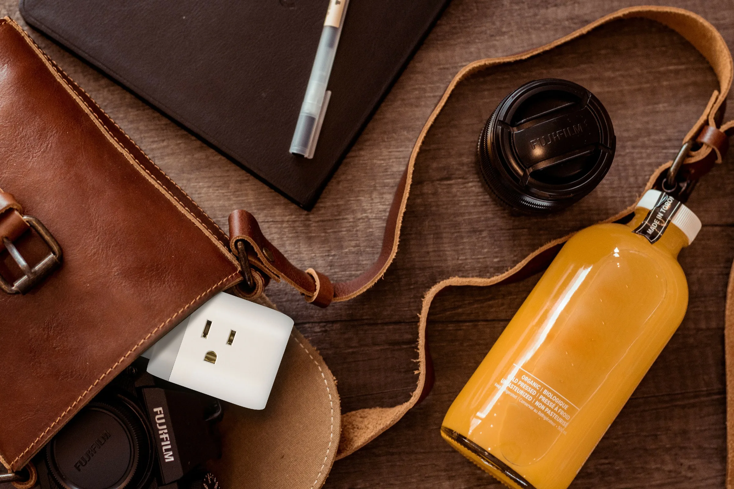 Hong Kong Singapore UK plug to US 3 AC outlets USB Type C PD 20W socket conversion fast chargers power adapters