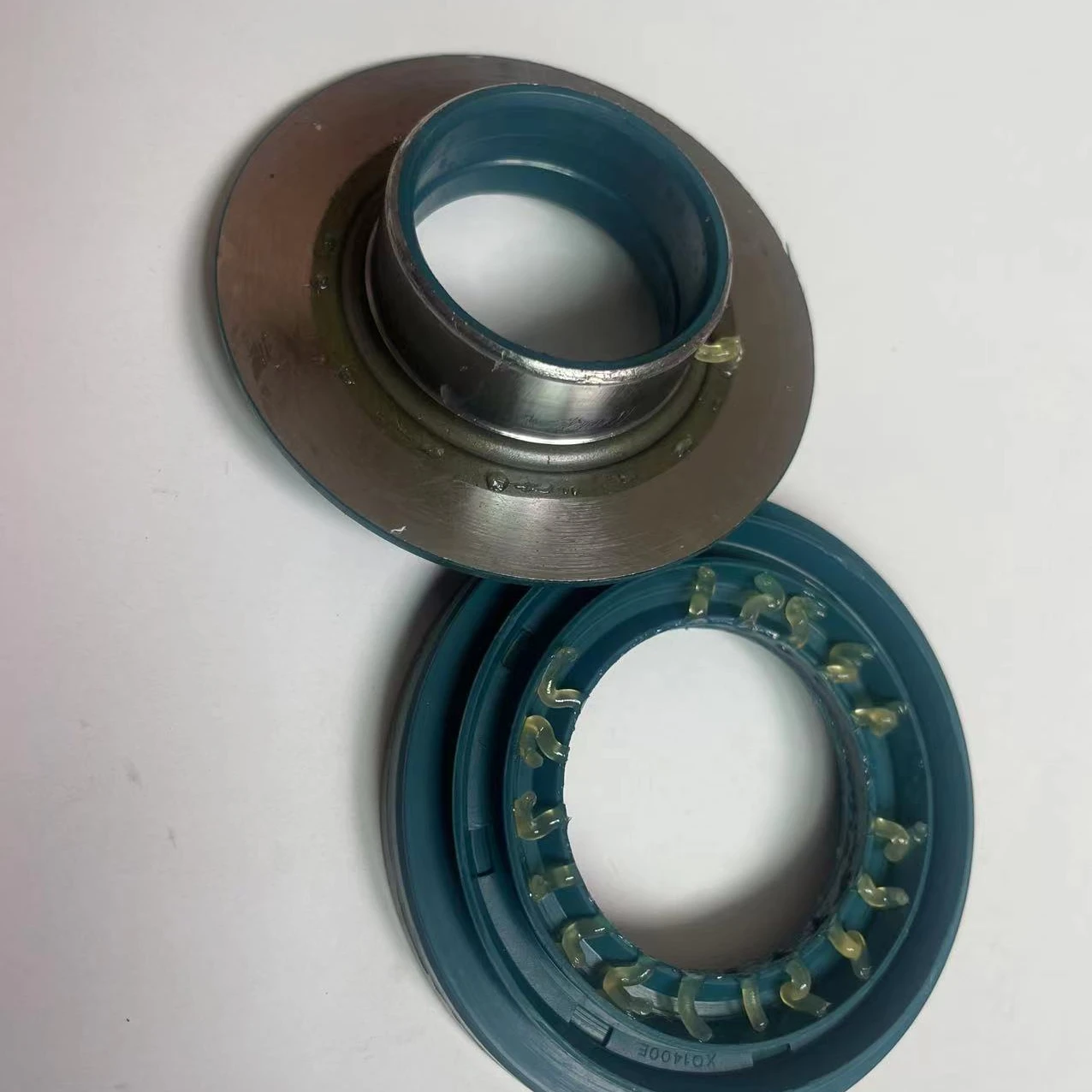 China Zenizhi factory manufacturing high quality rubber new process combination oil seal rotary oil seal longer service life for