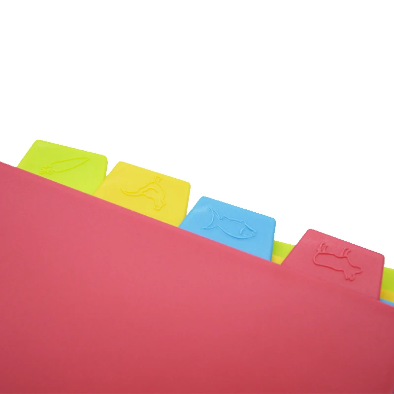 Hot Sales 4PCS PP Plastic Chopping Board Set With Bracket Four Color Raw And Cooked Plastic Chopping Board Cutting Board