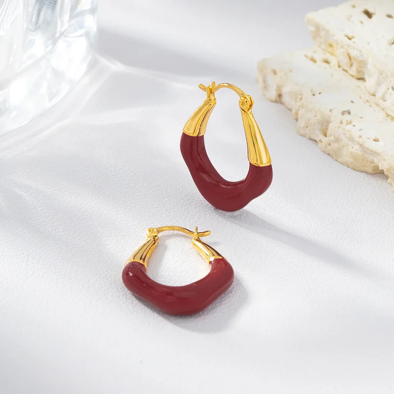 Europe American Style U-Shaped Earring New Fashion Delicate Special Design Gold Black Plated Alloy for Children Wedding Gift