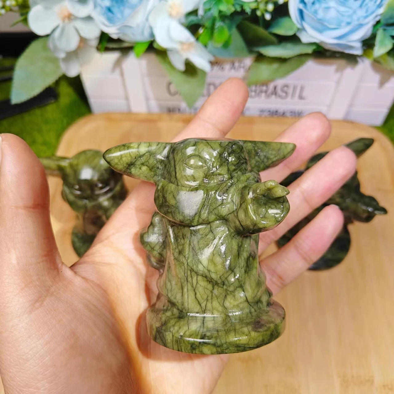 High Quality Wholesale Hand Carved Natural Crystal Xiuyu Jade Carving For Home Decoration