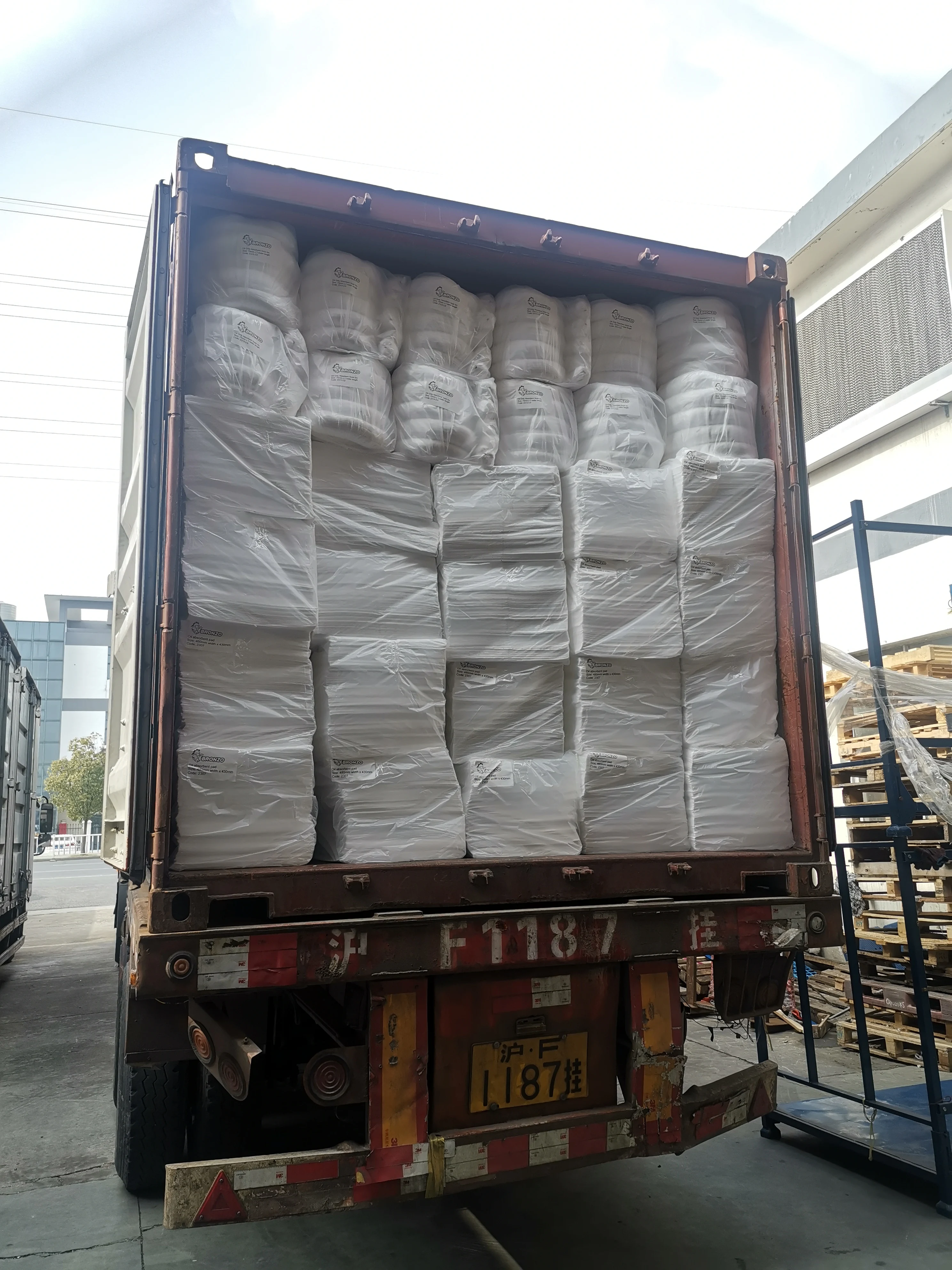 MSDS safety 3mm thickness oil petroleum only absorbent pads