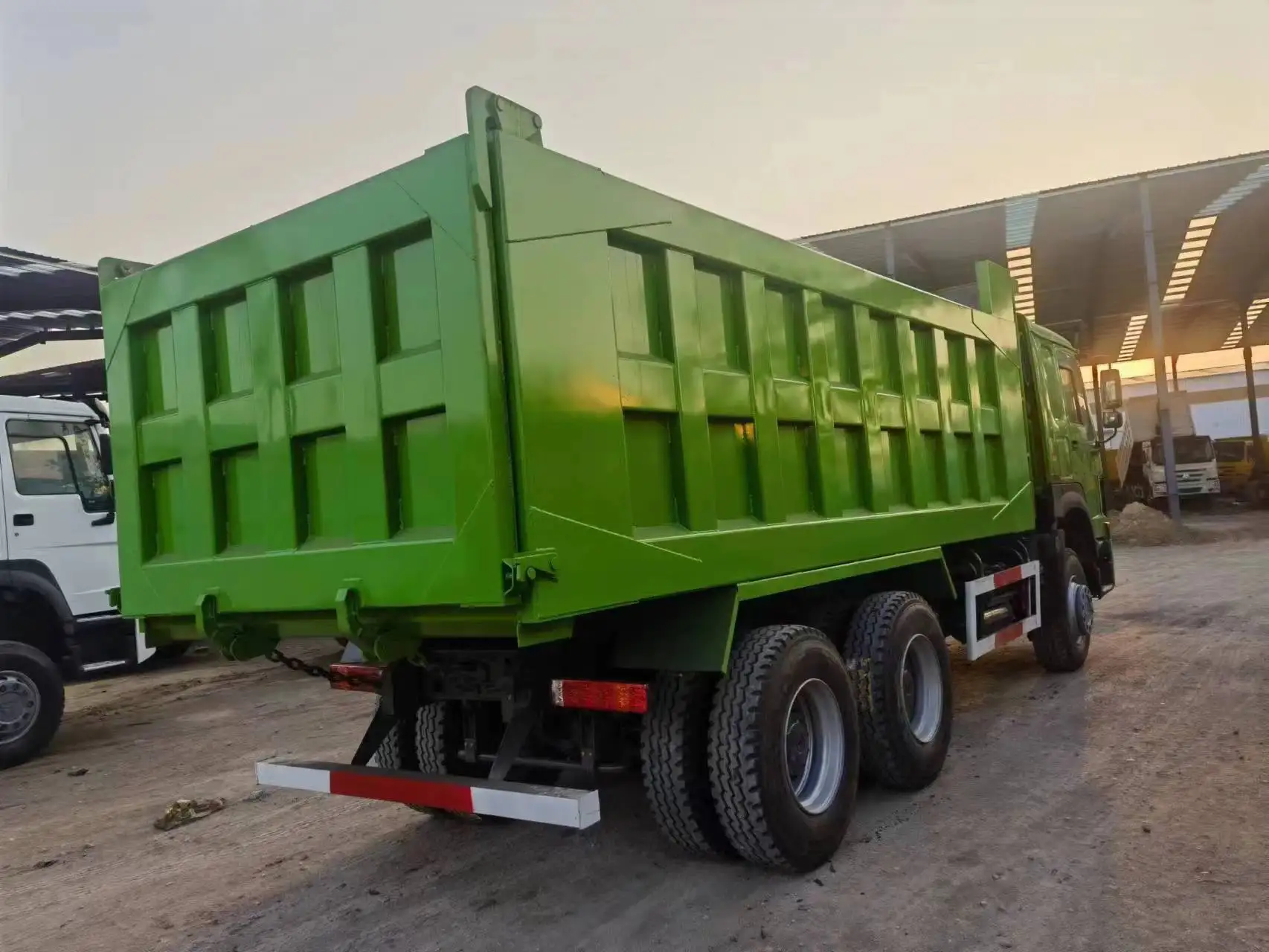 Wholesale High Quality Diesel Used Sinotruk Howo 6x4 Trailer Dump Truck For Sale