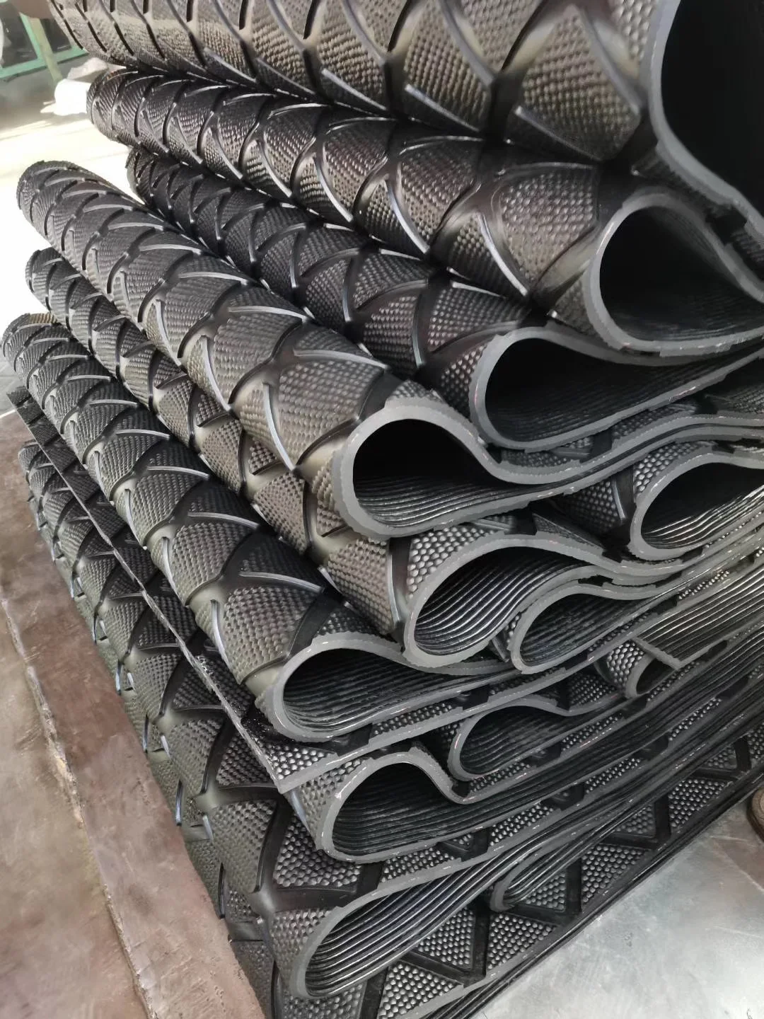 Heavy Duty Black Stall Horse Matting SBR Rubber Floor Stable Agricultural Cow Mat