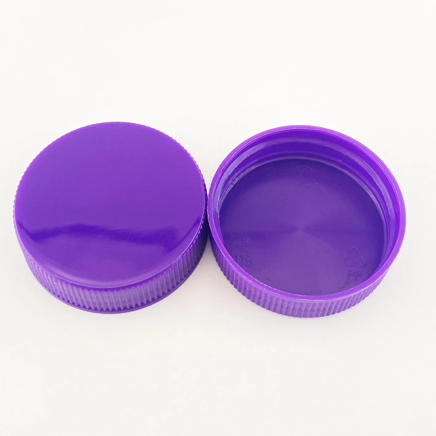 Factory Price Wholesale 38mm ribbed Split bottle cap 38/400 PP Plastic Screw Cap Vertical Pattern Spiral Lid