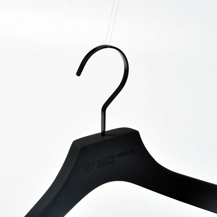 Personalized Luxury Clothes Wooden Coat Hangers Custom Coat Hangers for Cloths