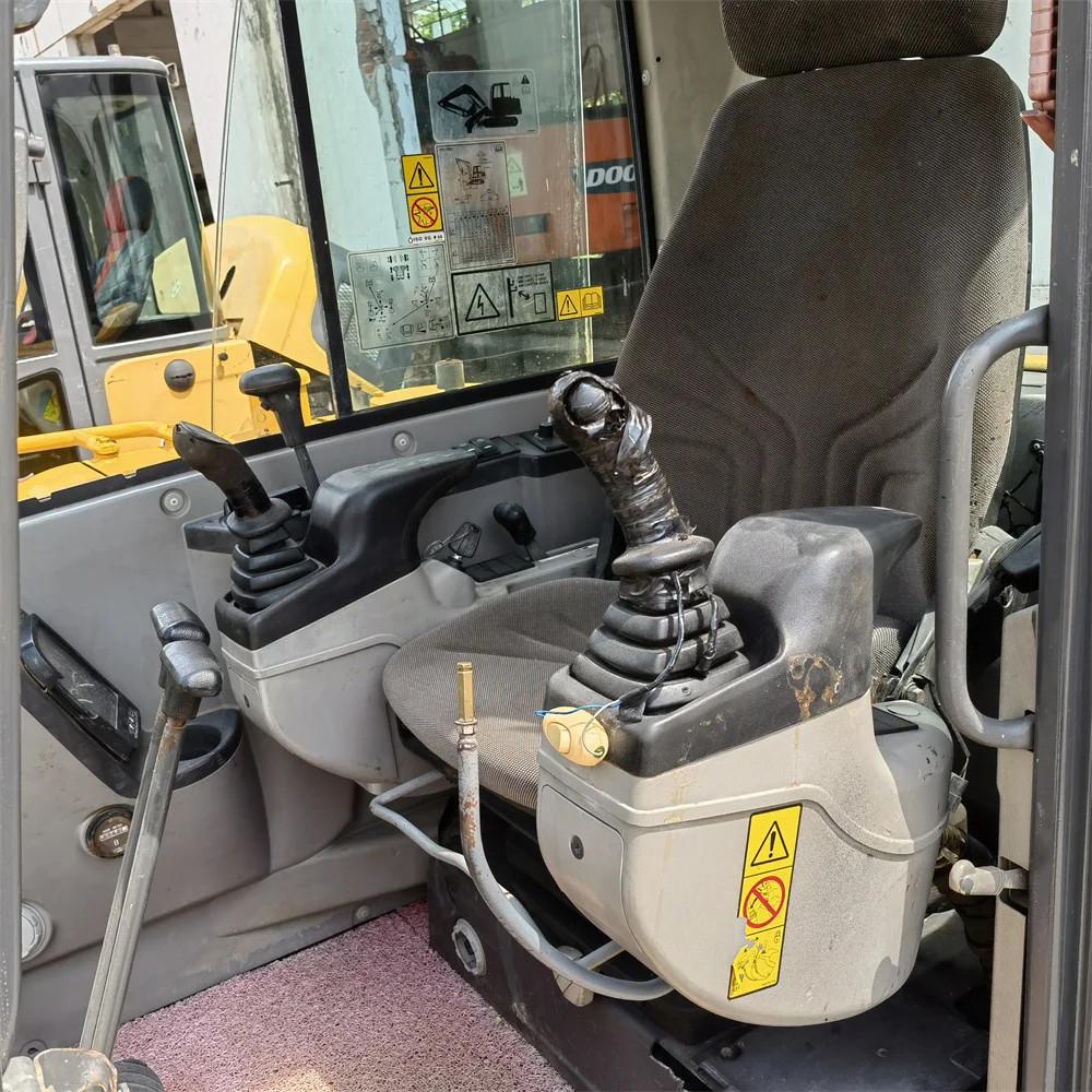 6-тонная б/у Volvo EC60 мини-экскаватор гусеничный EC60D EC60B EC55 для дешевой продажи