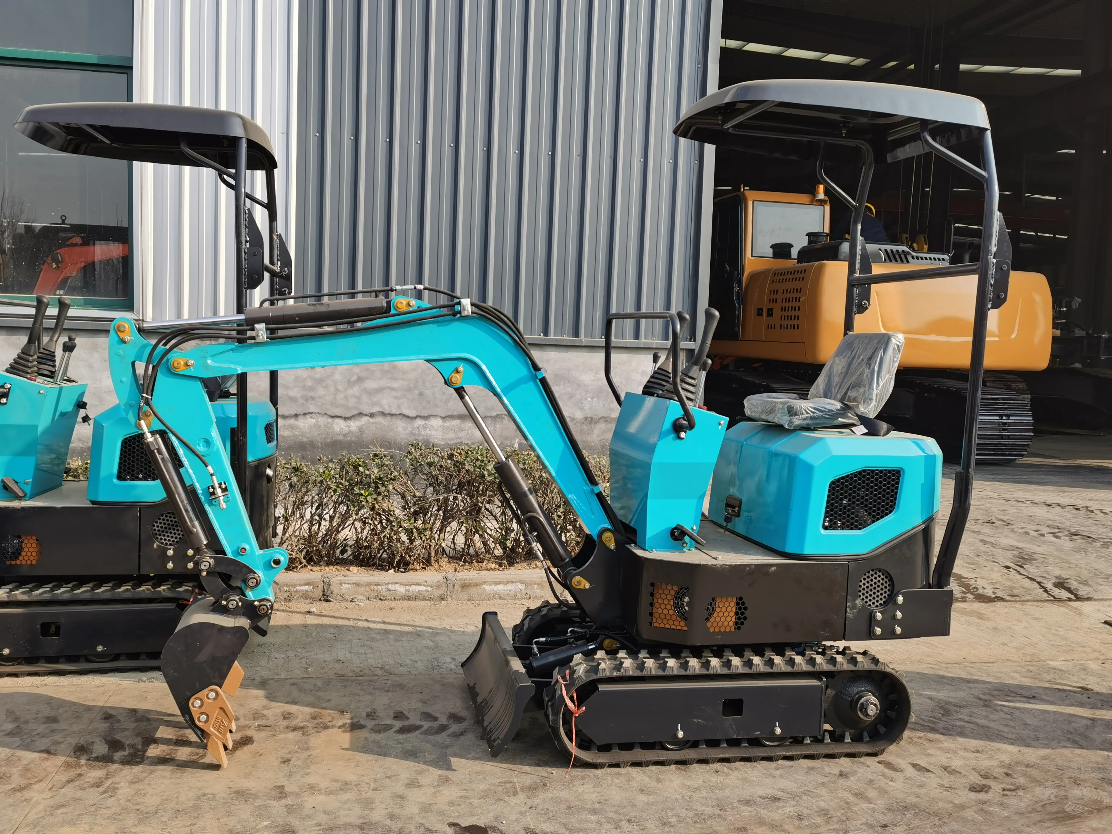 1.0  Ton Hydraulic  Construction Machine Small Track Digger Used  Mini Backhoe  Wheel Crawler Excavator