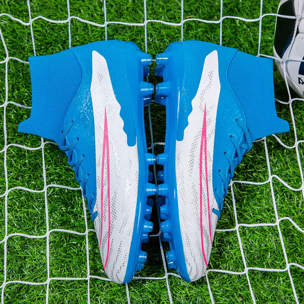 Popular Design Breather Cleats Professional soccer shoes boots used in stock