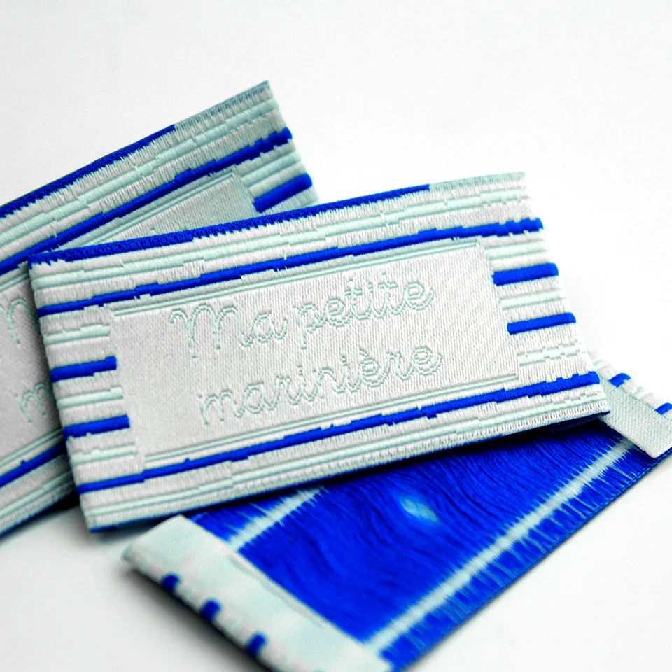 High Density Thick Fabric Label Sewing on T-shirt/Dress Customized Private LOGO Clothing Washing Sizes Woven Tags