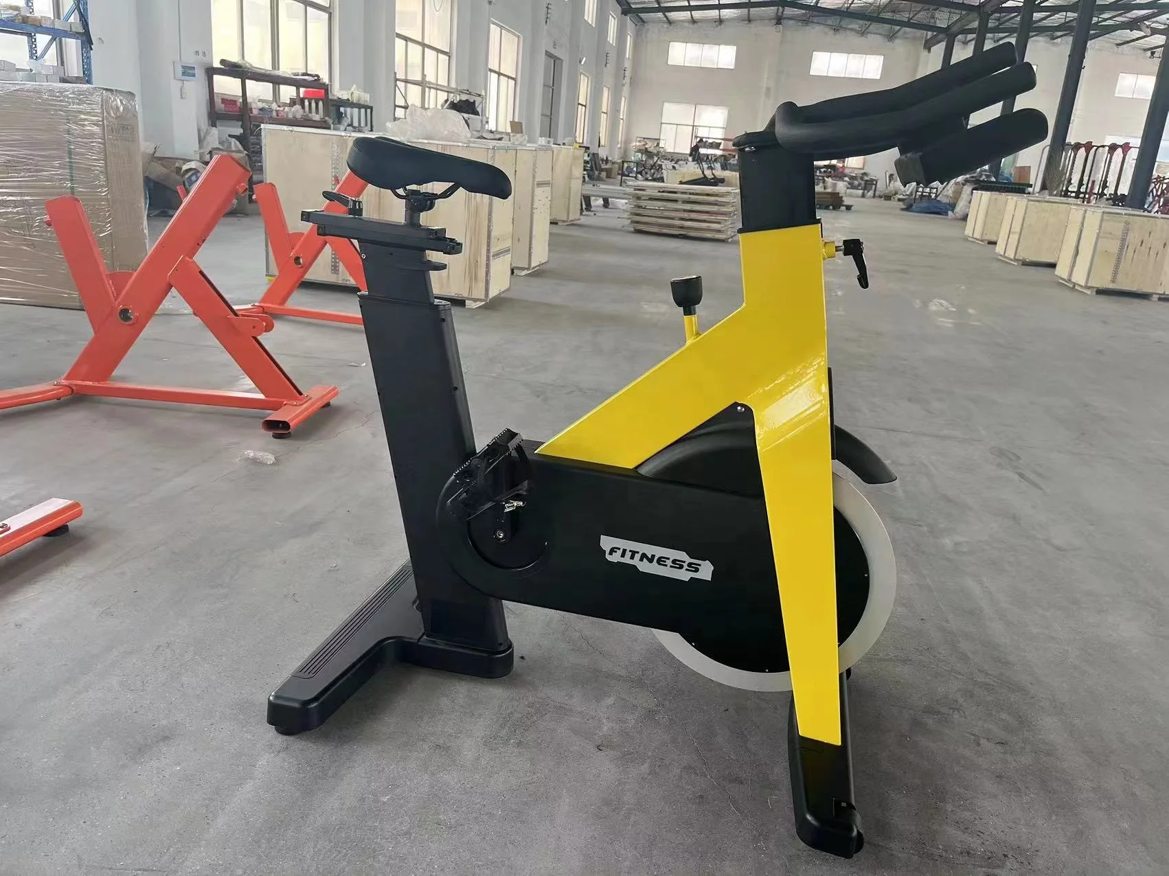 High Quality Spining Bike Computer Spinbike Spining Bike Gym Fitness Equipment Steel Unisex Spining Bike Universal 16kg