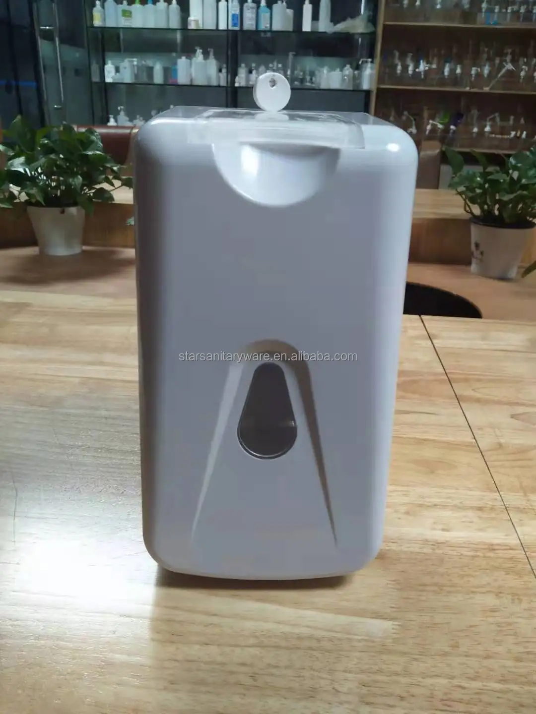 Wall mount plastic mini wet wipes dispenser with lid