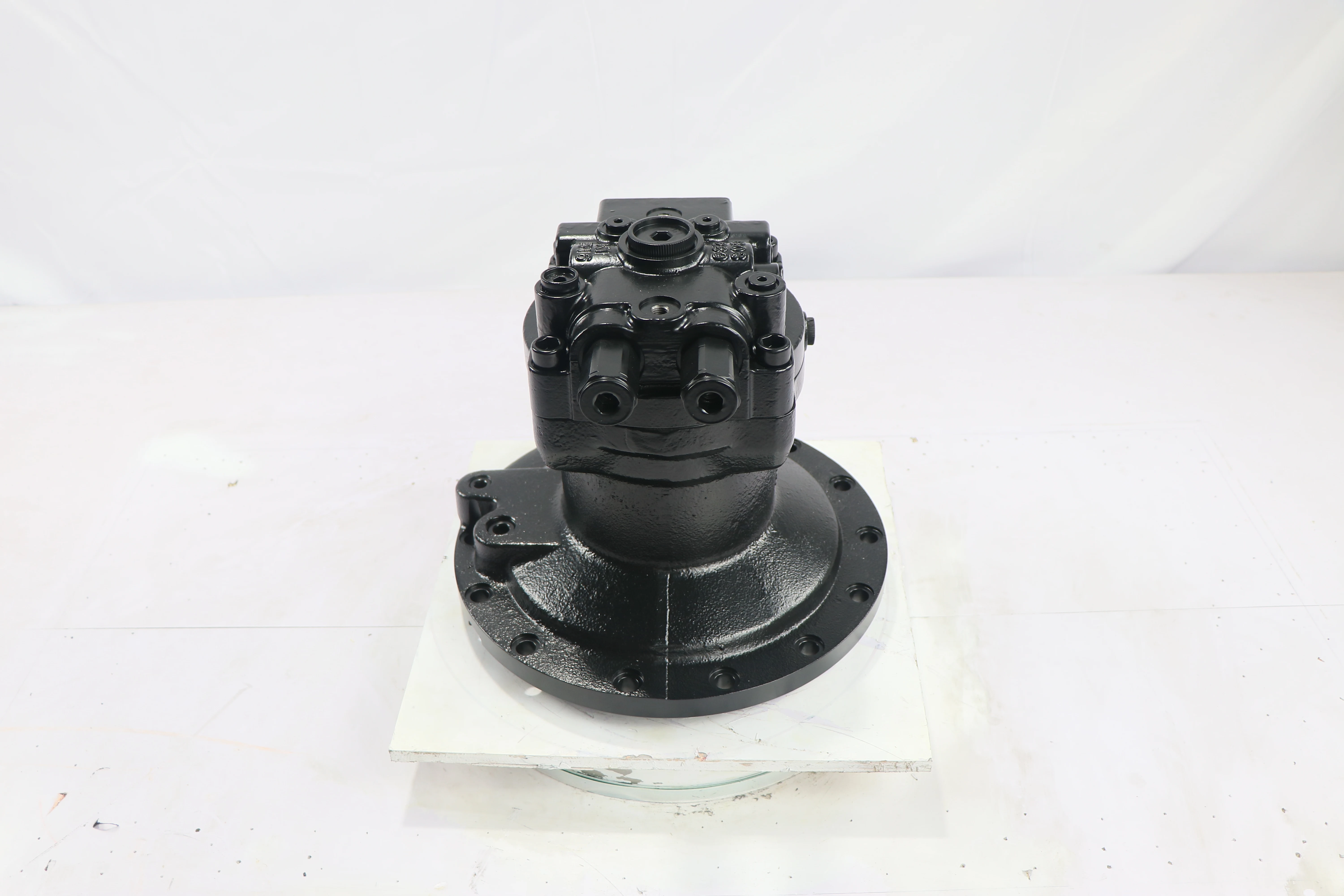 Benling is suitable for SK260-8(SG08-14 hole)excavator spare parts swing motor swing motor assembly