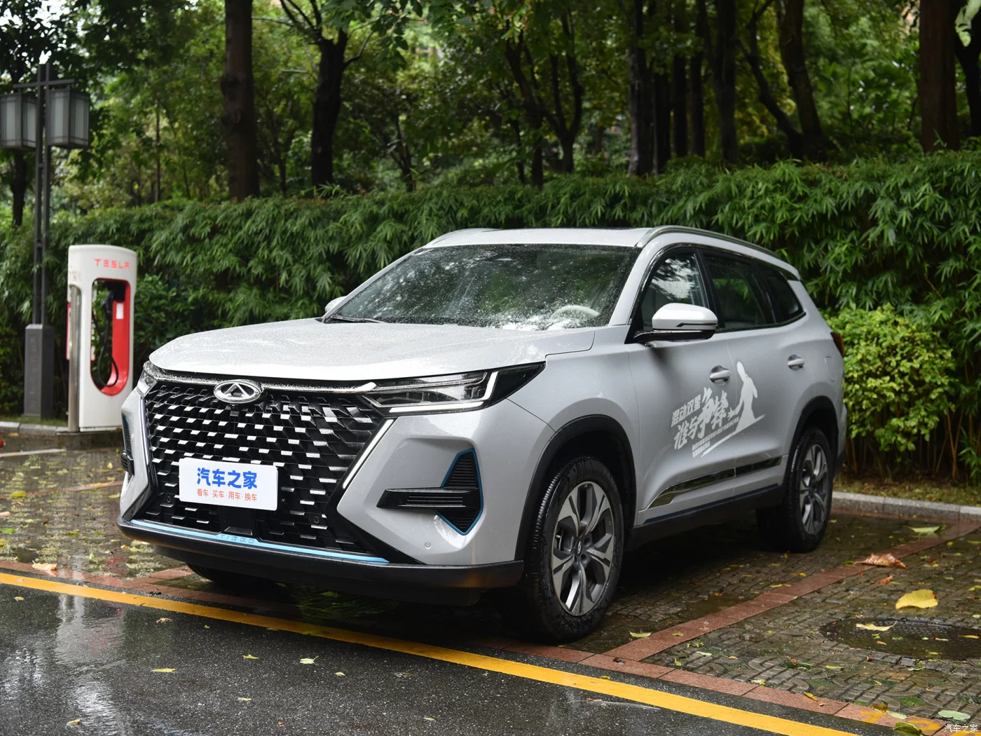 China 2024 NEW CAR  Chery Tiggo 8 pro car cheap midsize SUV 7-seat in stock