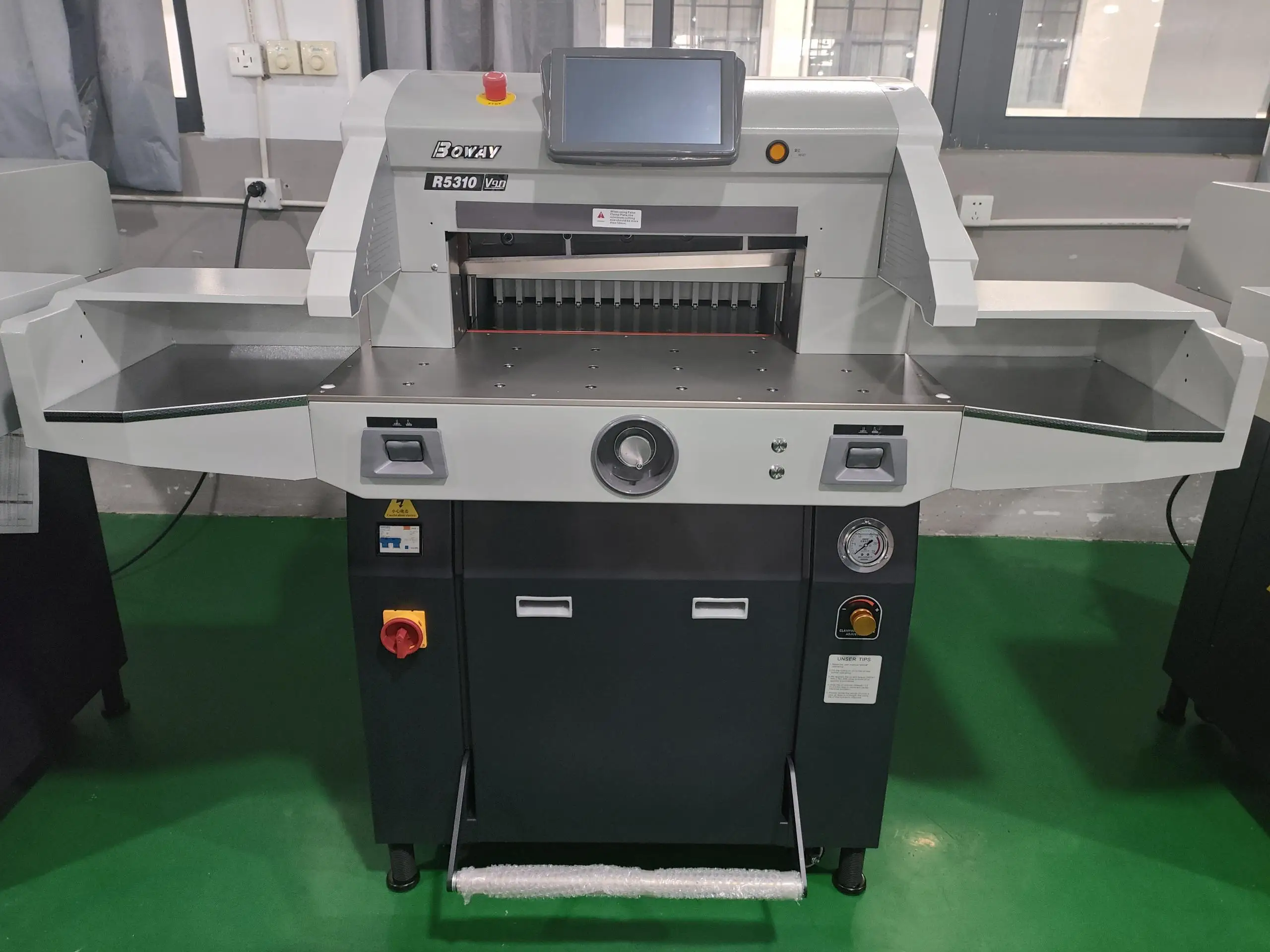 Boway 530mm Automatic Hydraulic Paper Cutting Machine A4size R5310 with good quality