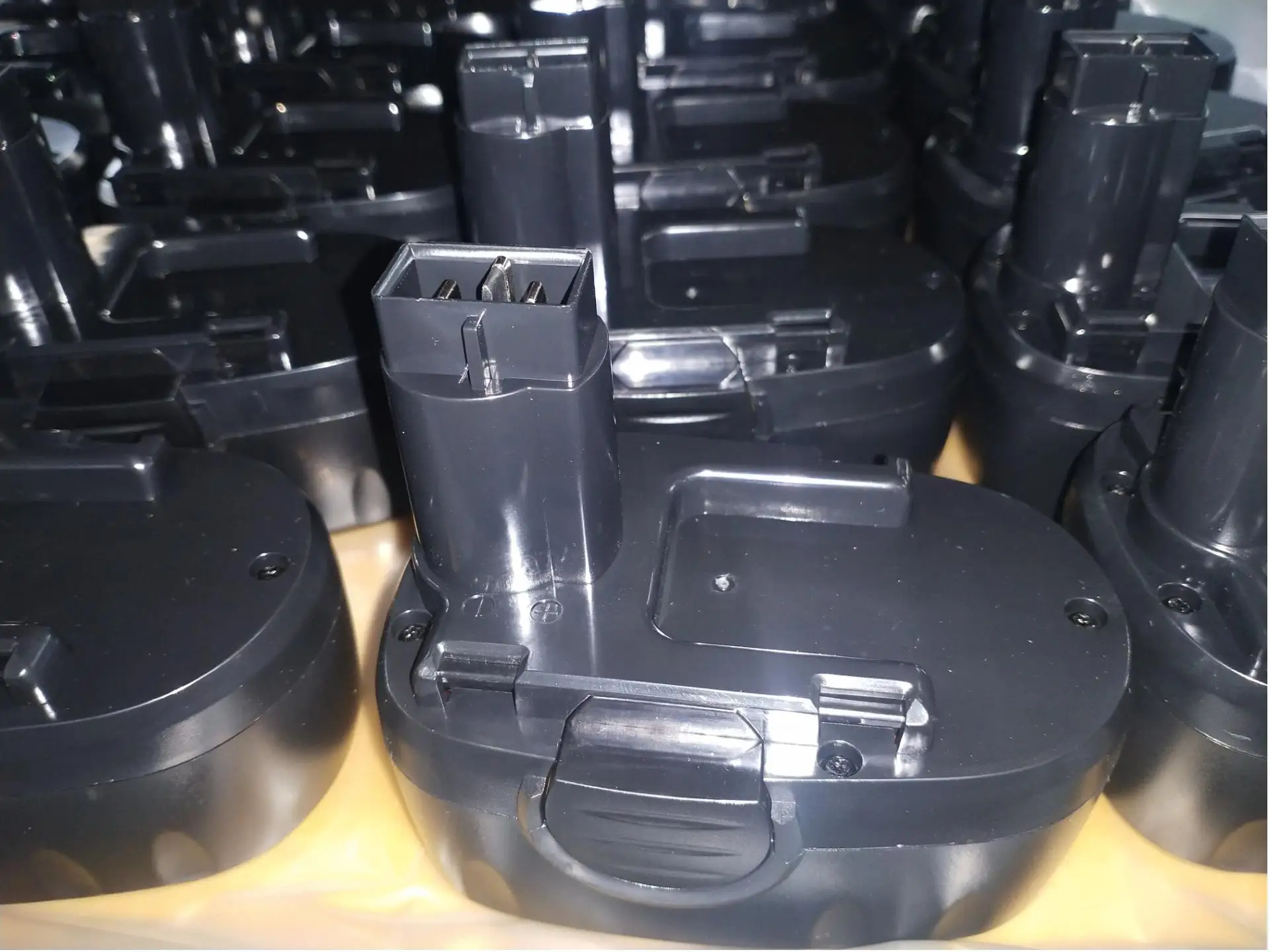 replacement battery pack 18V nimh battery wireless drill power tools battery Black Dewalt Makitaa Bosch