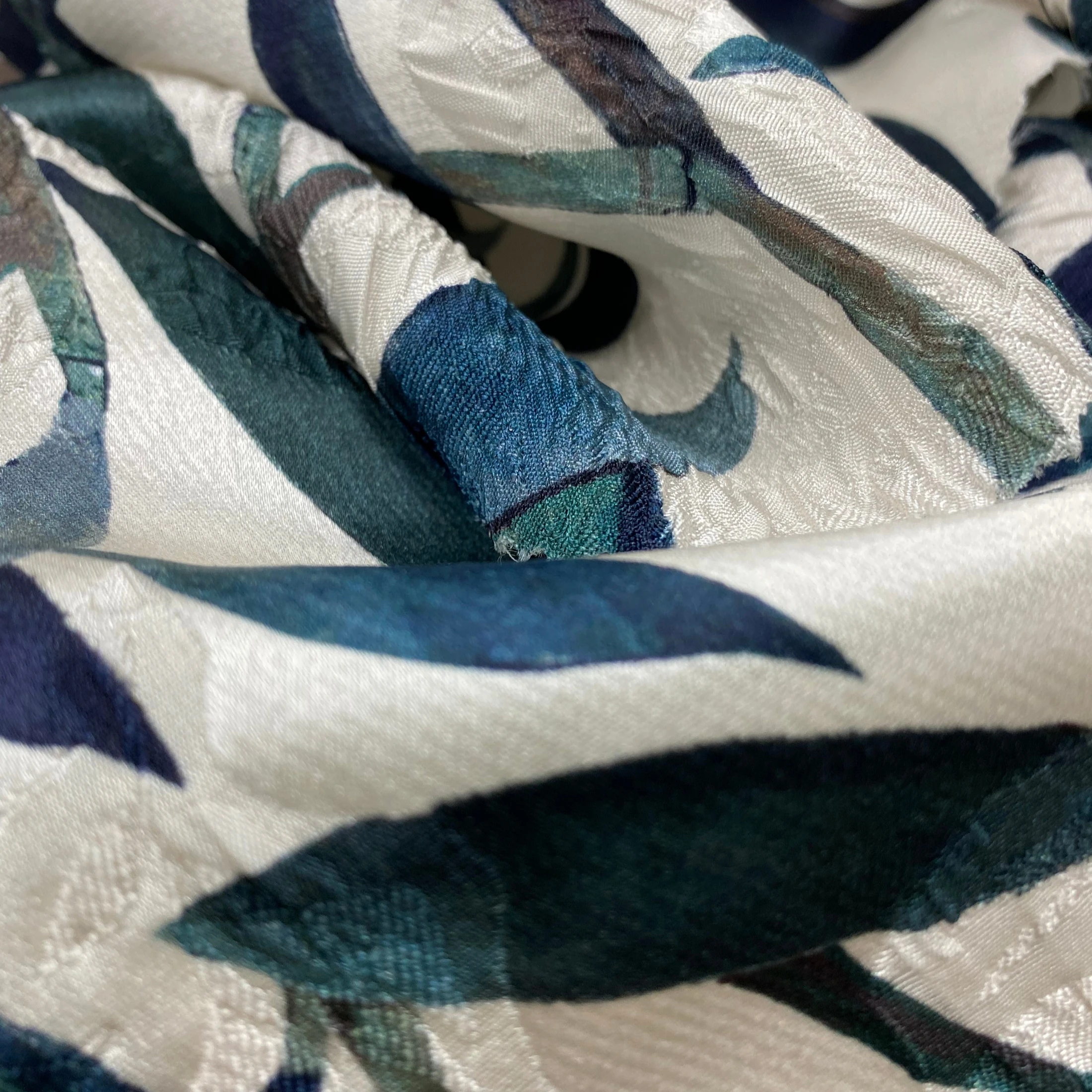 Горячая Распродажа бамбуковая Цветочная Тяжелая шелковая вискозная смесь цифровая шелковая ткань для вечернего платья