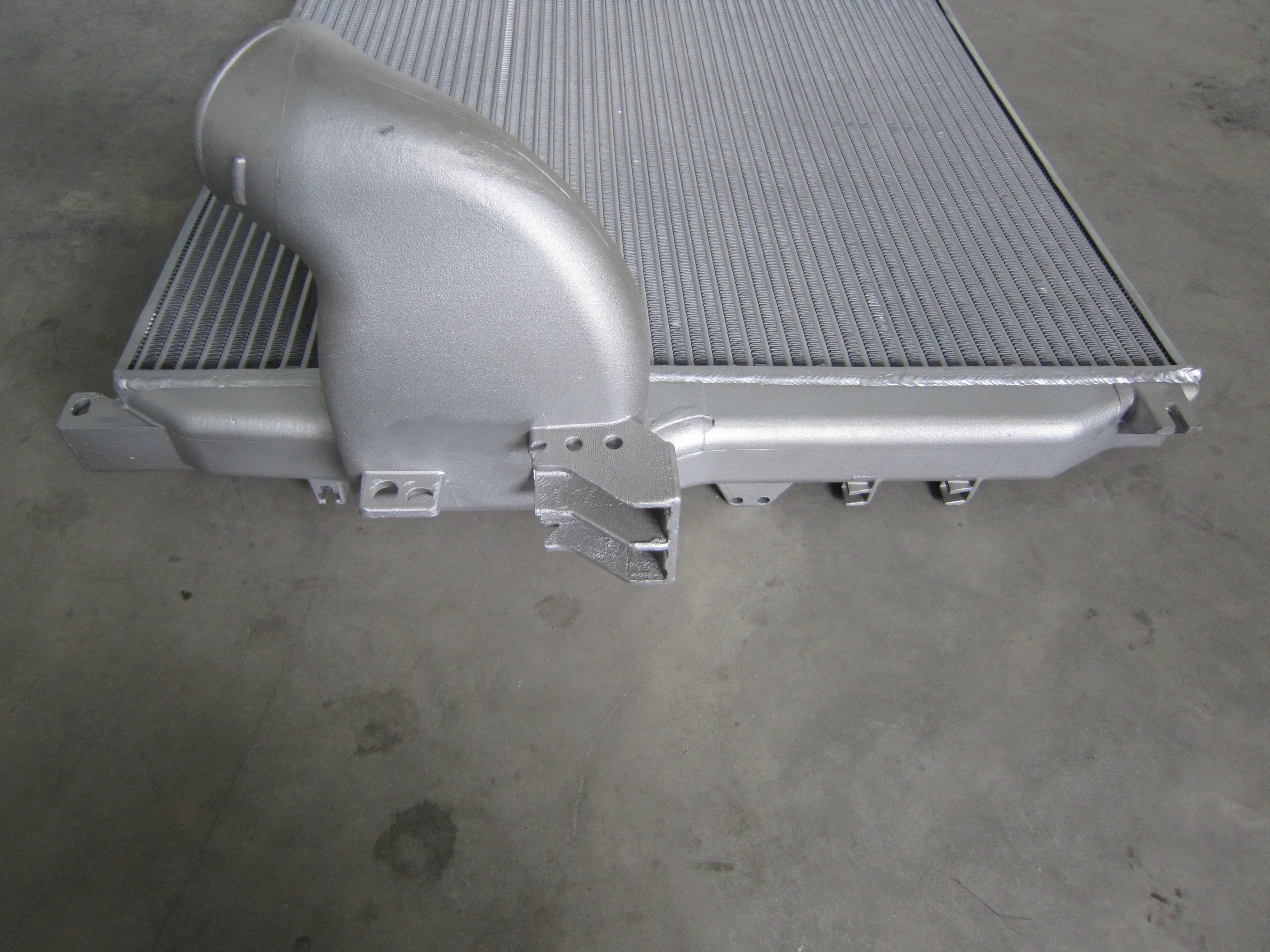 OEM 9425010201 9425011001 truck intercooler 96972 Actros for Benz