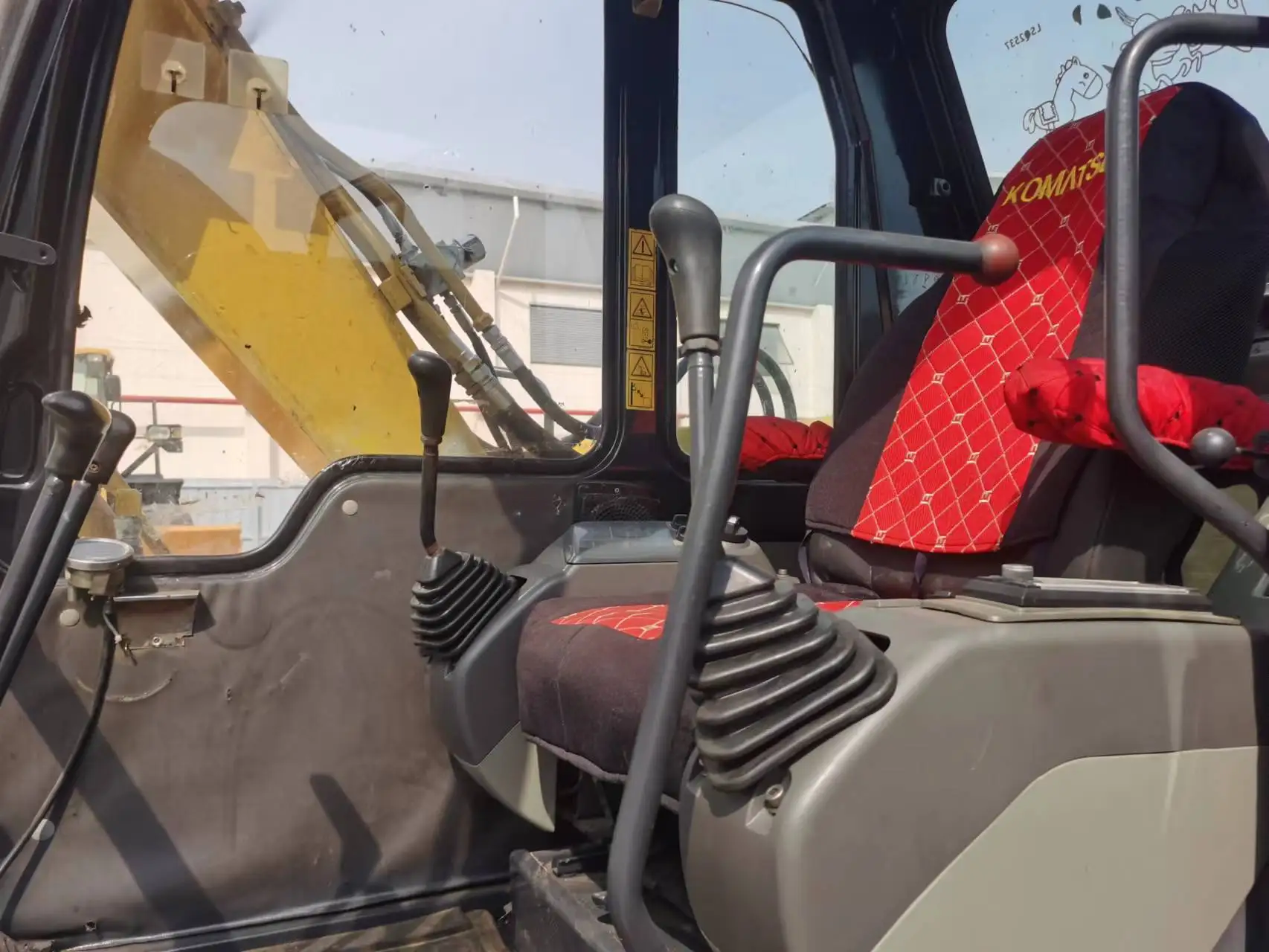 used komatsu pc60-7 crawler excavator old 6 ton excavator china for sale PC 60 60-7 PC60