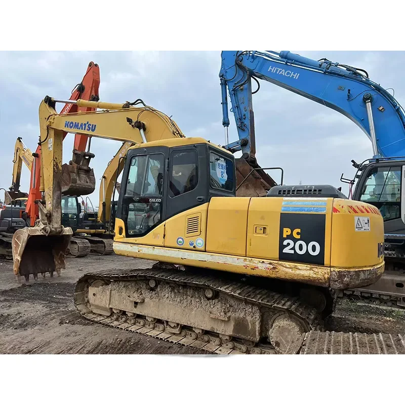 Второй ручной KOMATSU 20 тонн 40 гусеничный komatsu pc 200-7 200-8 400-7 400-8 450-8 б/у экскаватор для продажи