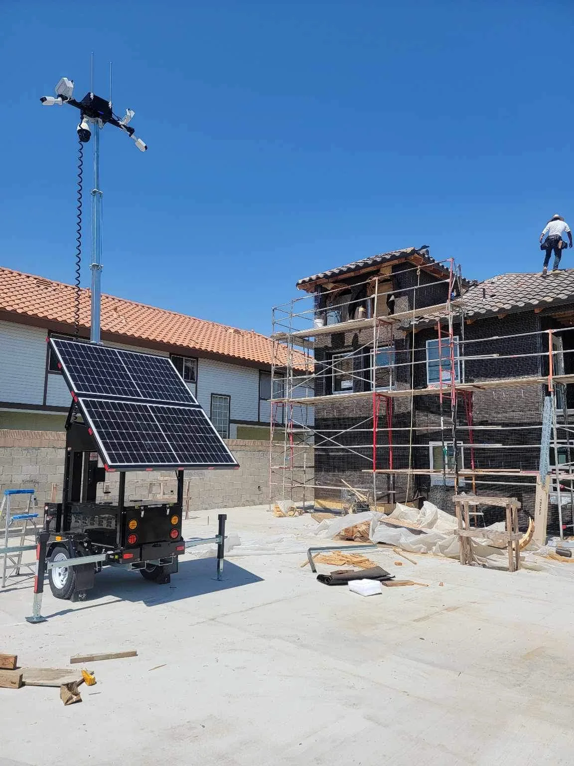 Rapid shipment Portable Full autonomy 2 Panels Mobile Solar Power Surveillance CCTV Trailer For Outdoor Security