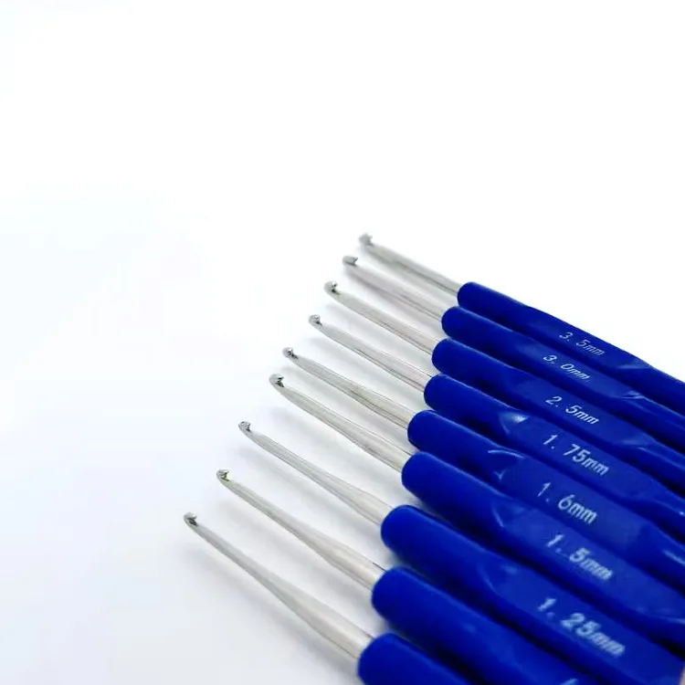 0.5-3.5mm Needlework Crochet Hooks Plastic Handle Knitting Needles