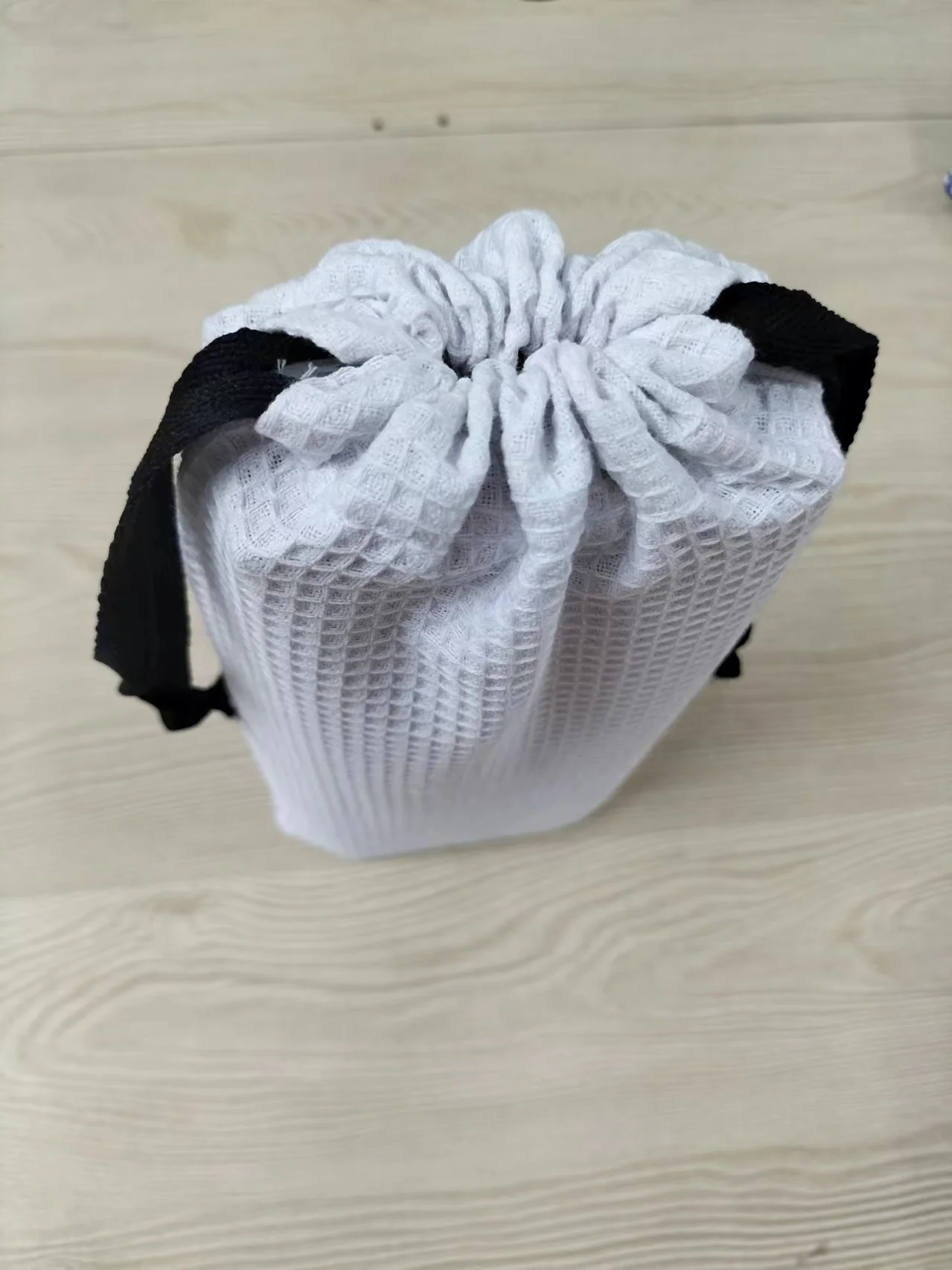 New Material nice looking drawstring dust bag packing bag gift bag