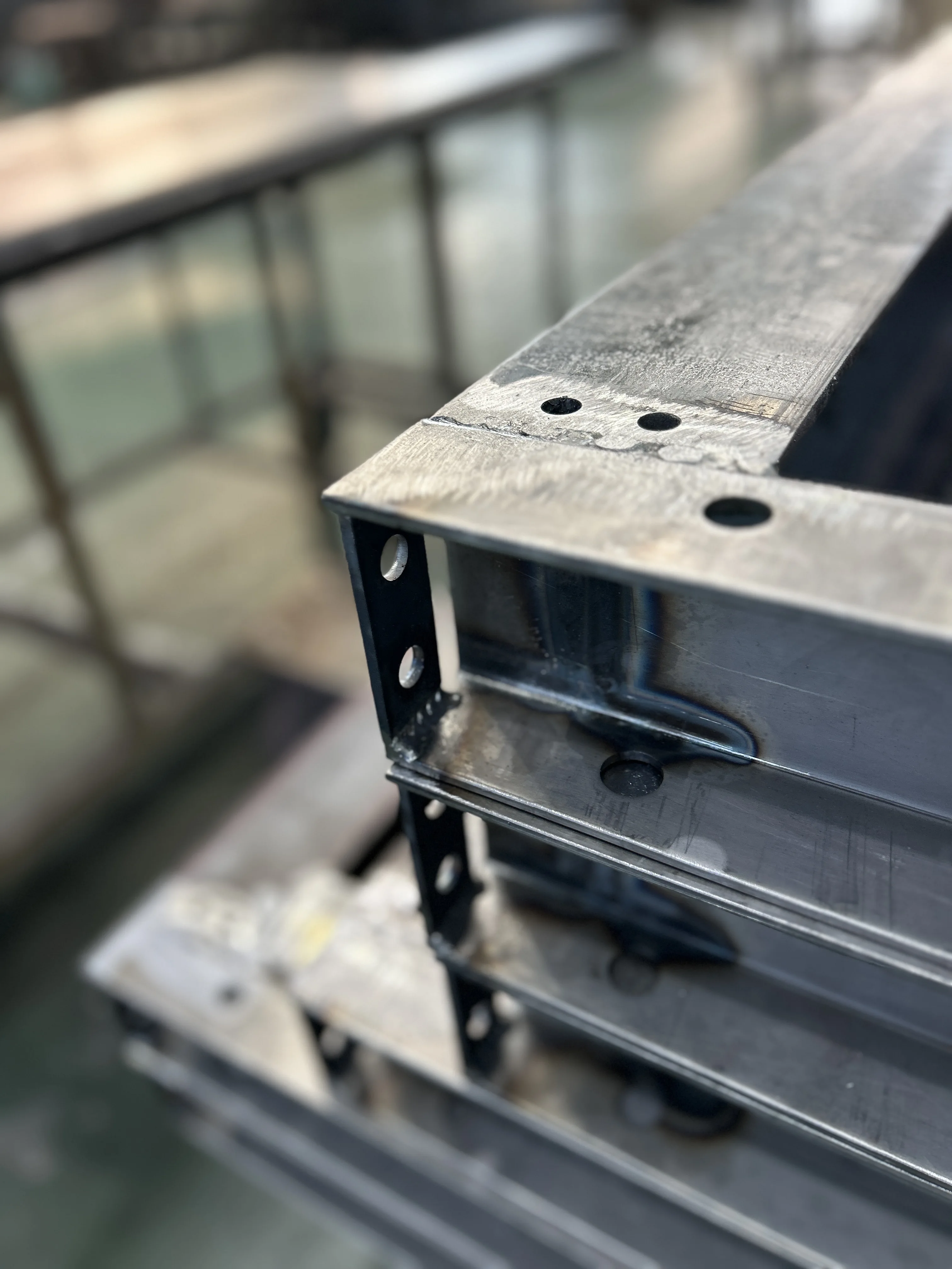 Customizable sizes outdoor pedestal steel base de channel for lightweight switchboards