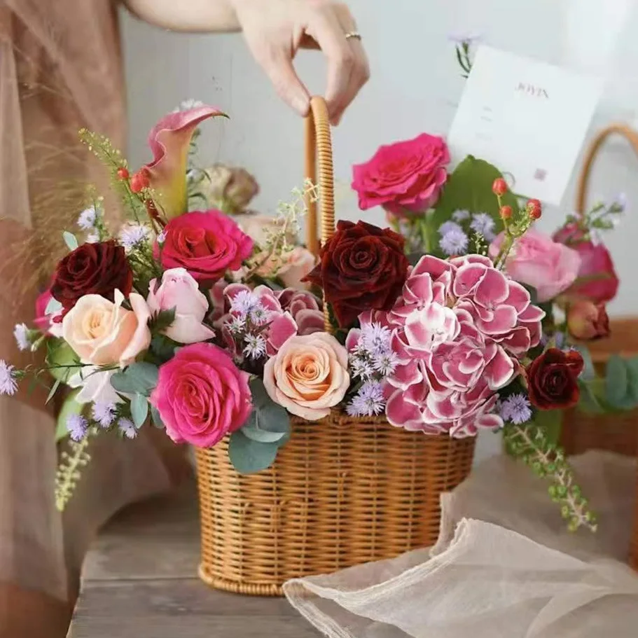 New Stock Rattan Hanging Box With Flower Ribbon Gift Woven Storage Bins Wedding Decoration Flower Girl Wicker Basket Gift Basket