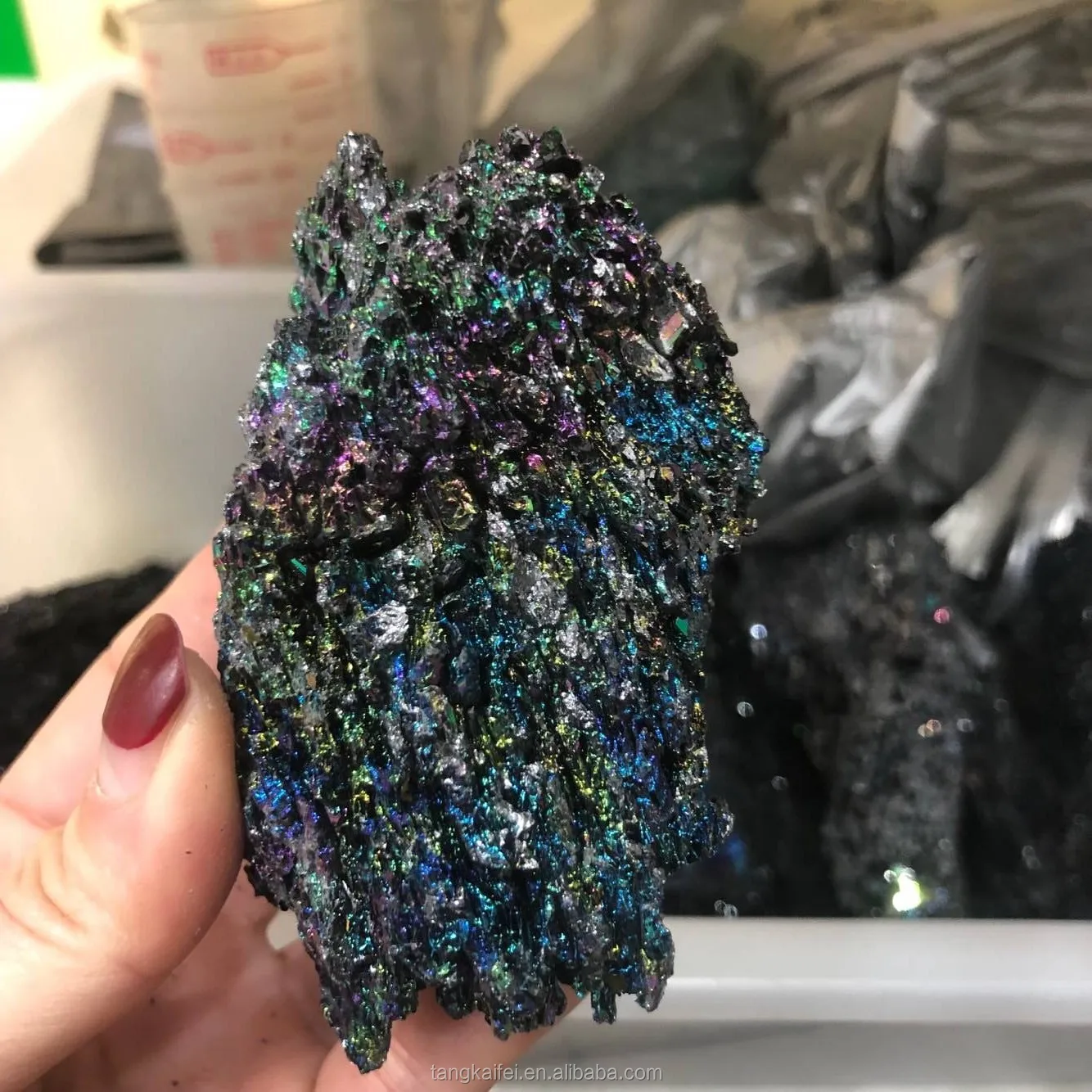 Hot sale of high quality colorful silicon carbide mineral specimen decoration