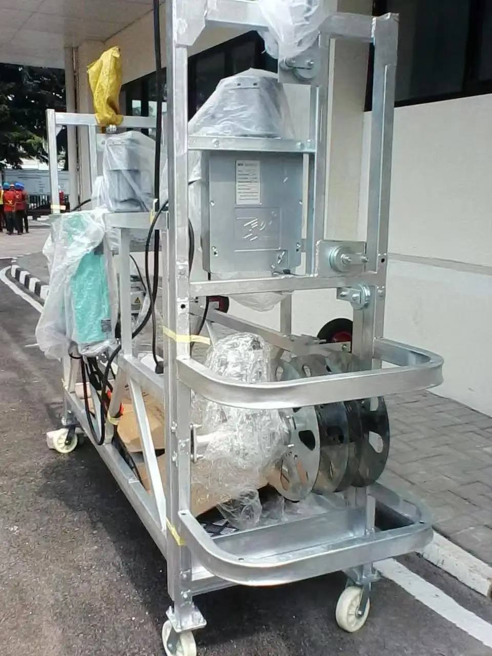 Hot selling hydraulic suspended hanging basket lift brand new electric swing stage cradle