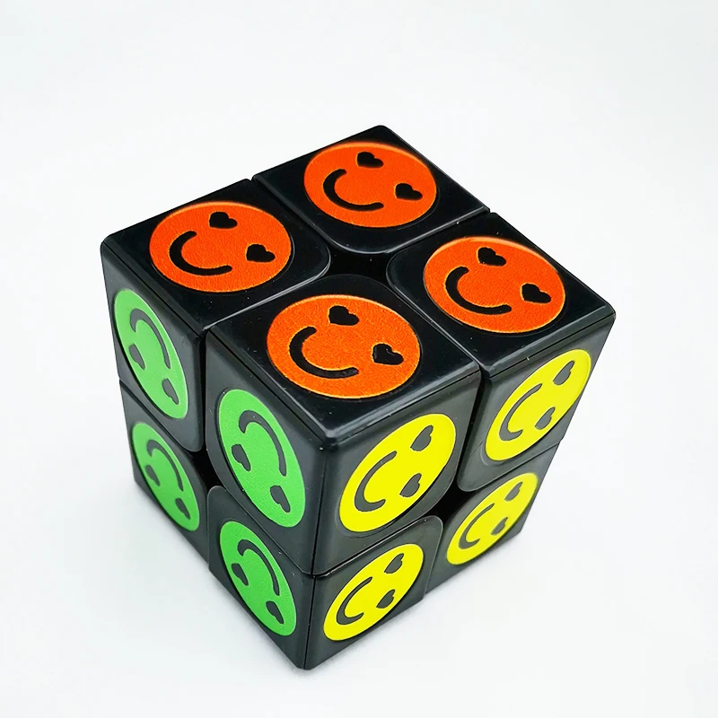 Smiley magic cube Injection color strickerless 5.0cm high-quality Smooth Magic Cube toy for kids adults Promotional Magic Cube