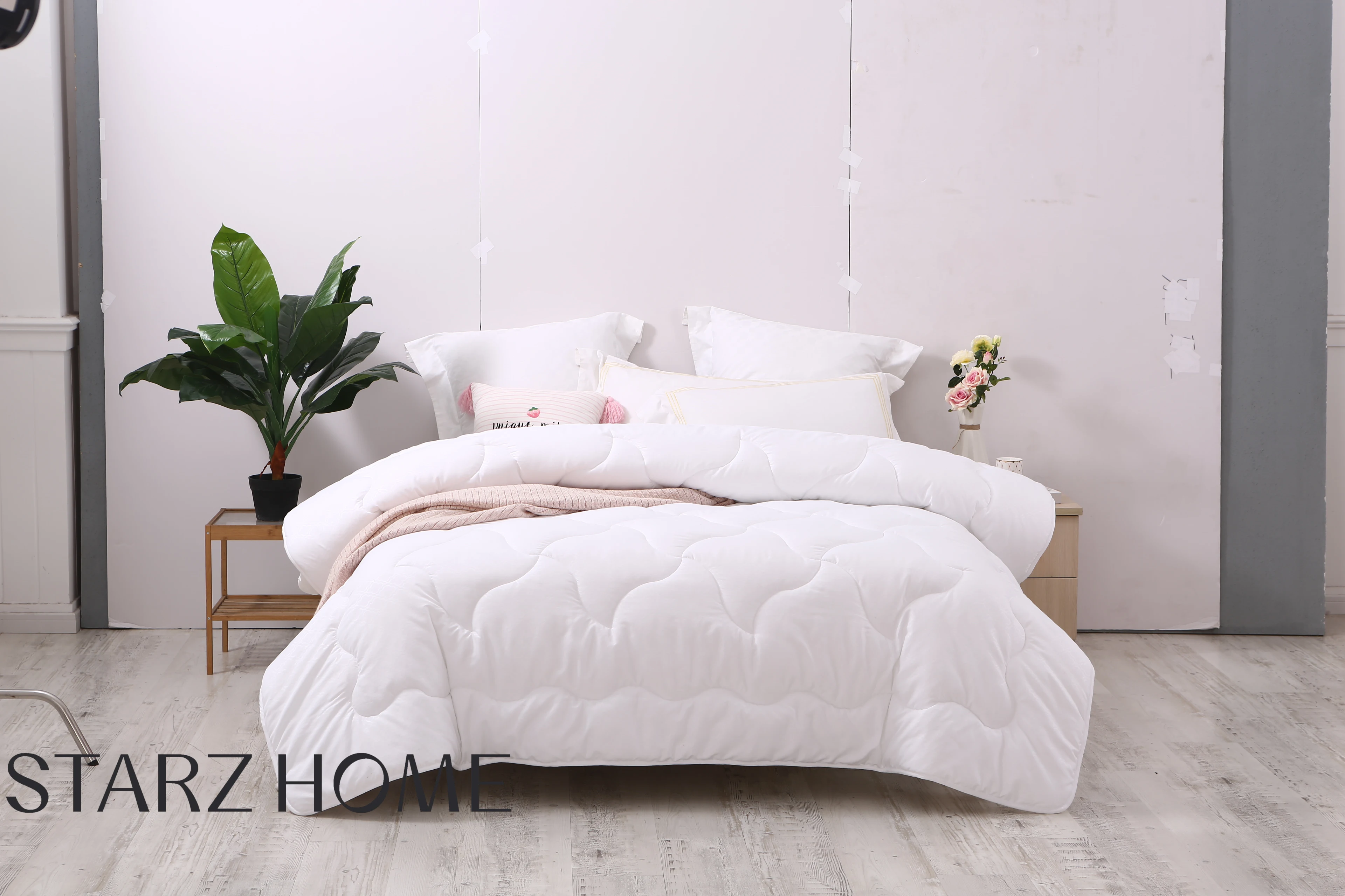 Wholesale  Comforter  100% Cotton Winter Polyester Qulit/Hollow Fiber Comforter/Quilt All-seasons Duvet/Qulit/Comforter
