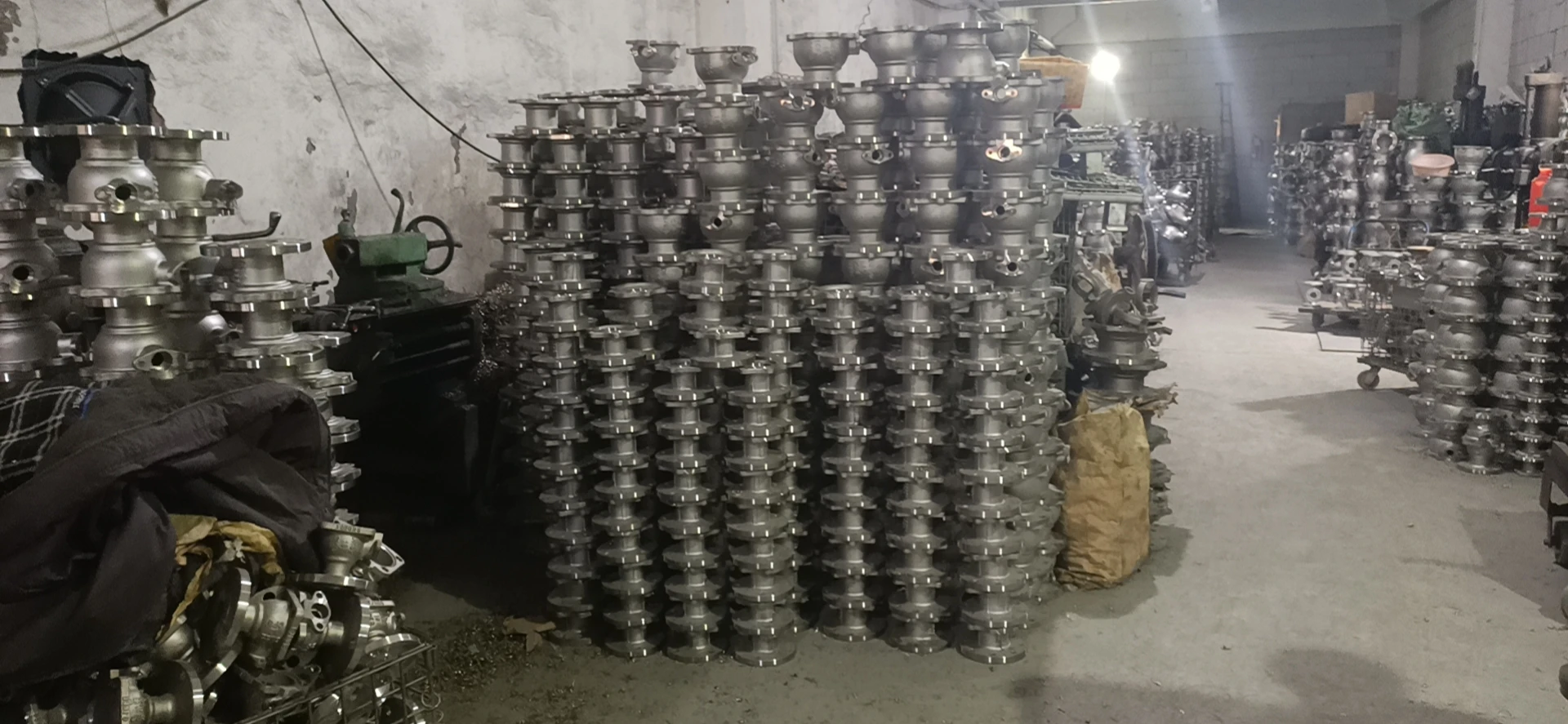 
Stainless Steel CF8 Control Valve Water Q41F DN150 PN16 Flange End Ball Valve 