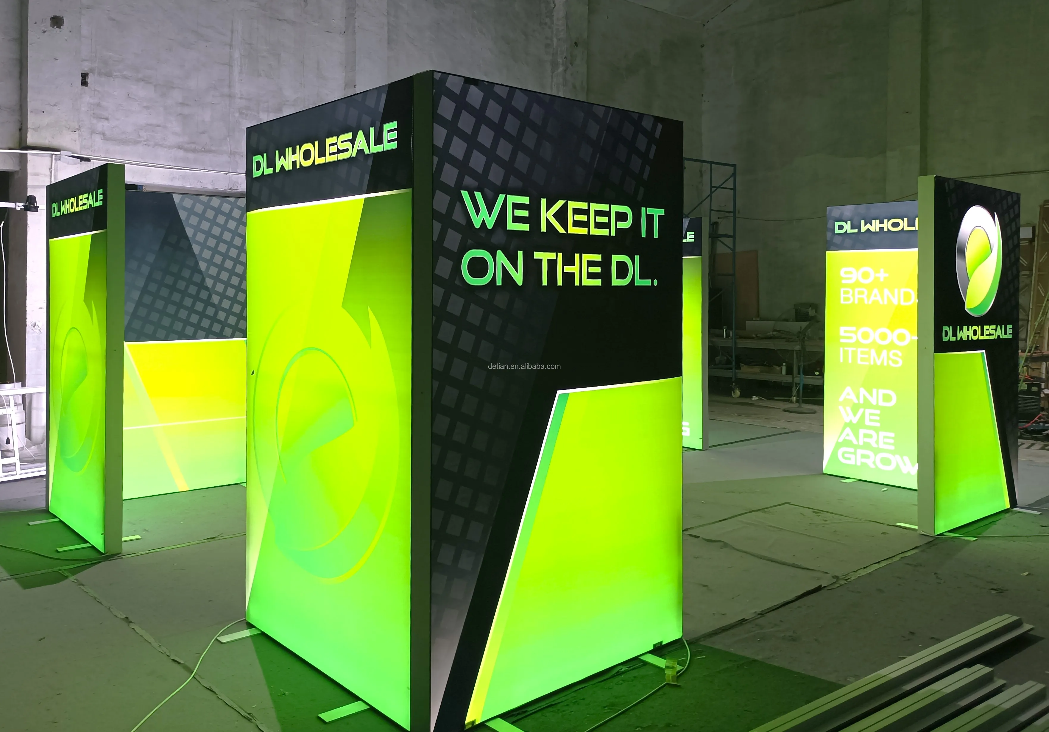 Hot Sale Durable Easy Assembly Custom Printed Portable Exhibition Expo Seg Aluminum Frame Backlit Trade Show Booth Display