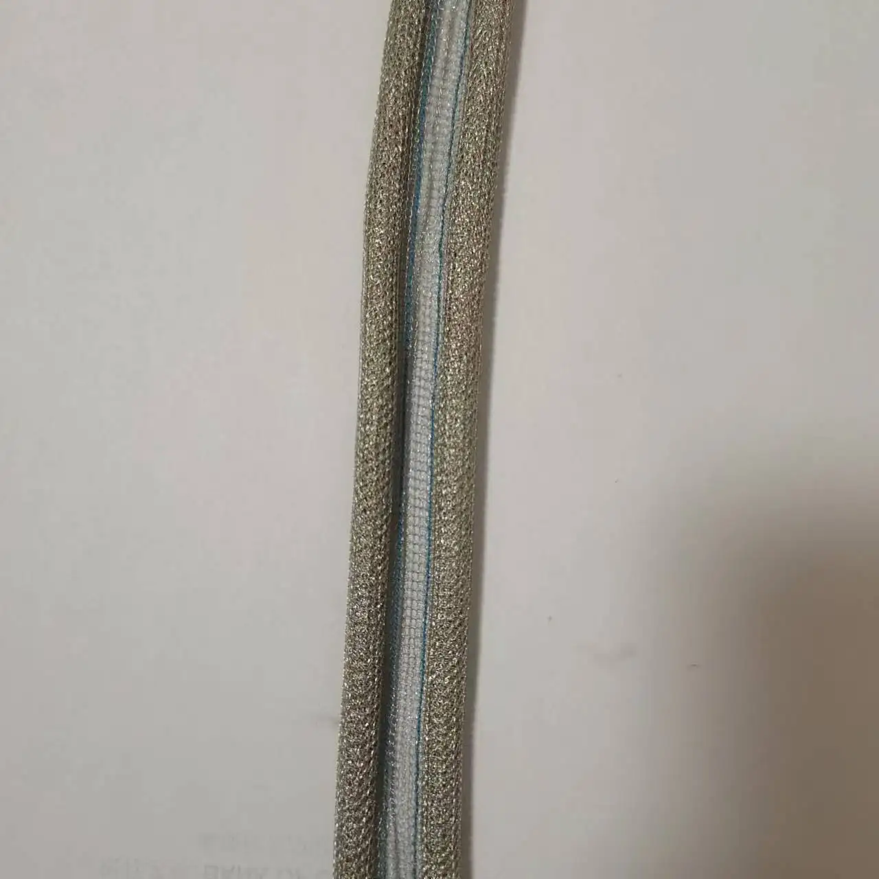 Metal Double round shape Solid Knitted wire mesh gasket for high shielding performance applications in EMI and RFI shielding