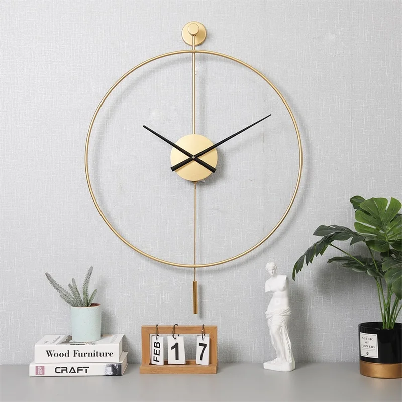 New Arrival Nordic Minimalist Luxury Round Metal Wall Clock Home Decorative Pendulum Clock