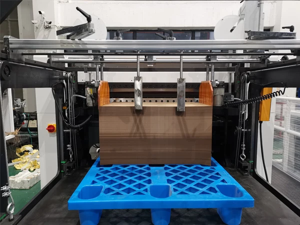 Non Woven Fabric Roll To Sheets Cutting Slitting Machine For Medical Equipment Sterilization Wrapper