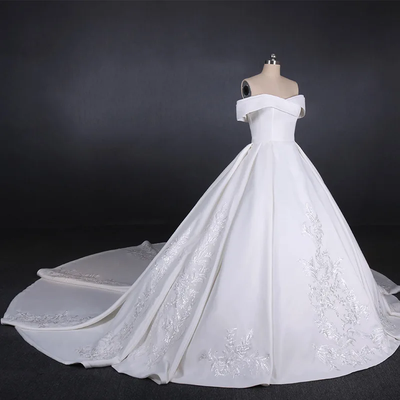 XINEN   French satin bridal wedding dress one-shoulder elegant slim-fitting gown with large tail