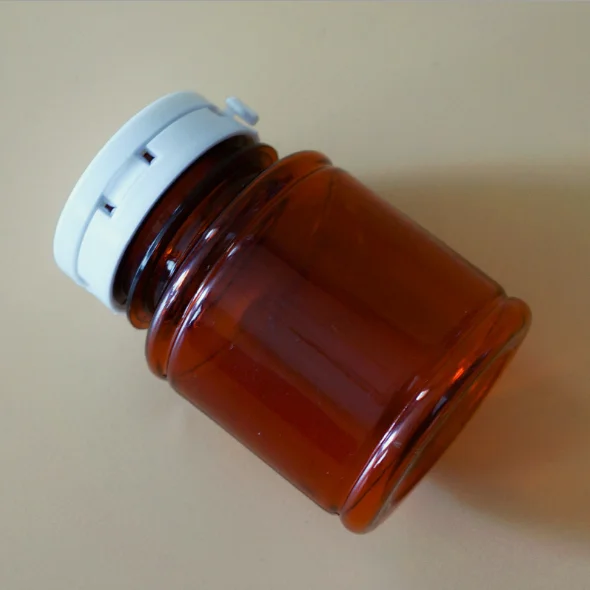 Hot selling  50ml red/green PET pill bottle pill shaped bottle