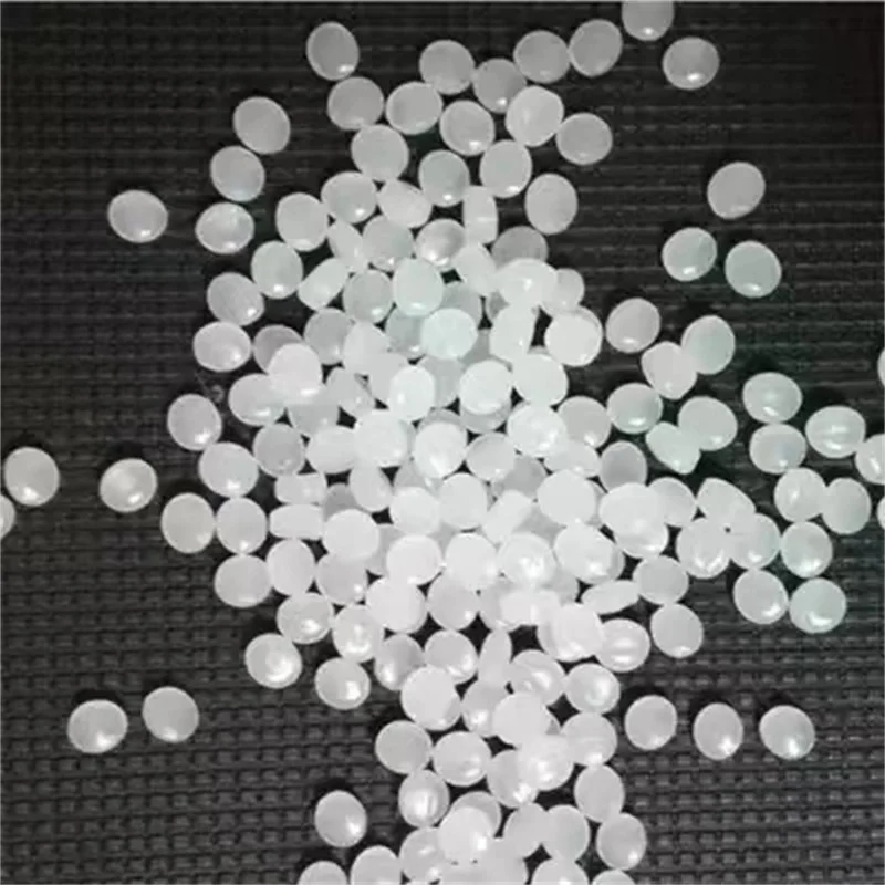 Бесплатный образец Чистые гранулы LLDPE 7042