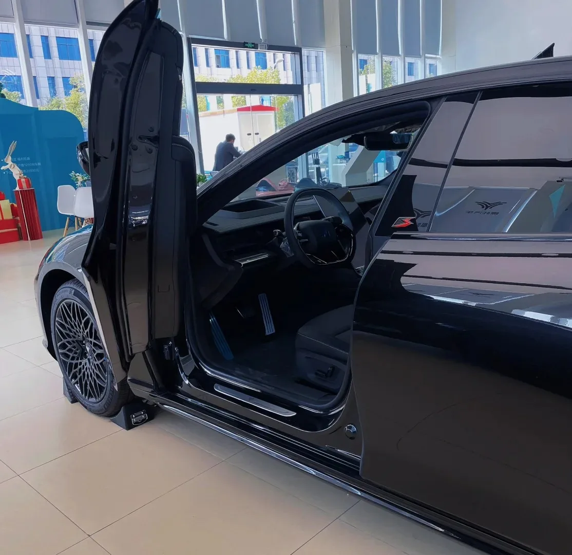 2023 Hozon nzha Neta S Plus 4WD большая версия заднего полноприводного электромобиля Новый энергетический автомобиль 650 км 1160 чистый диапазон