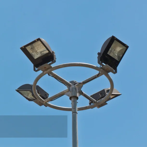 China wholesale modern 10m 11m 12m single arm road floodlight Pole for outside