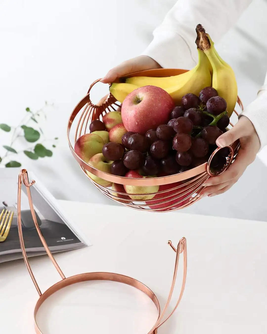 Modern Style Storage Fruit Vegetables Produce Metal Basket Rack Display Stand Swing fruit basket