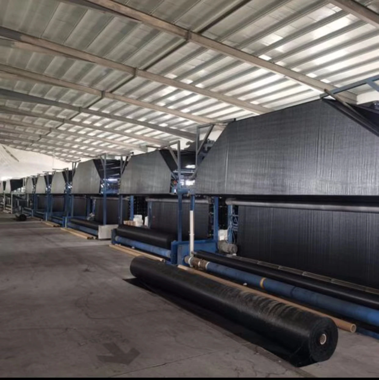 Agriculture Plastic Woven PE Greenhouse Anti-Weed barrier Ground Cover Garden plastic mulch Weed control  Mat