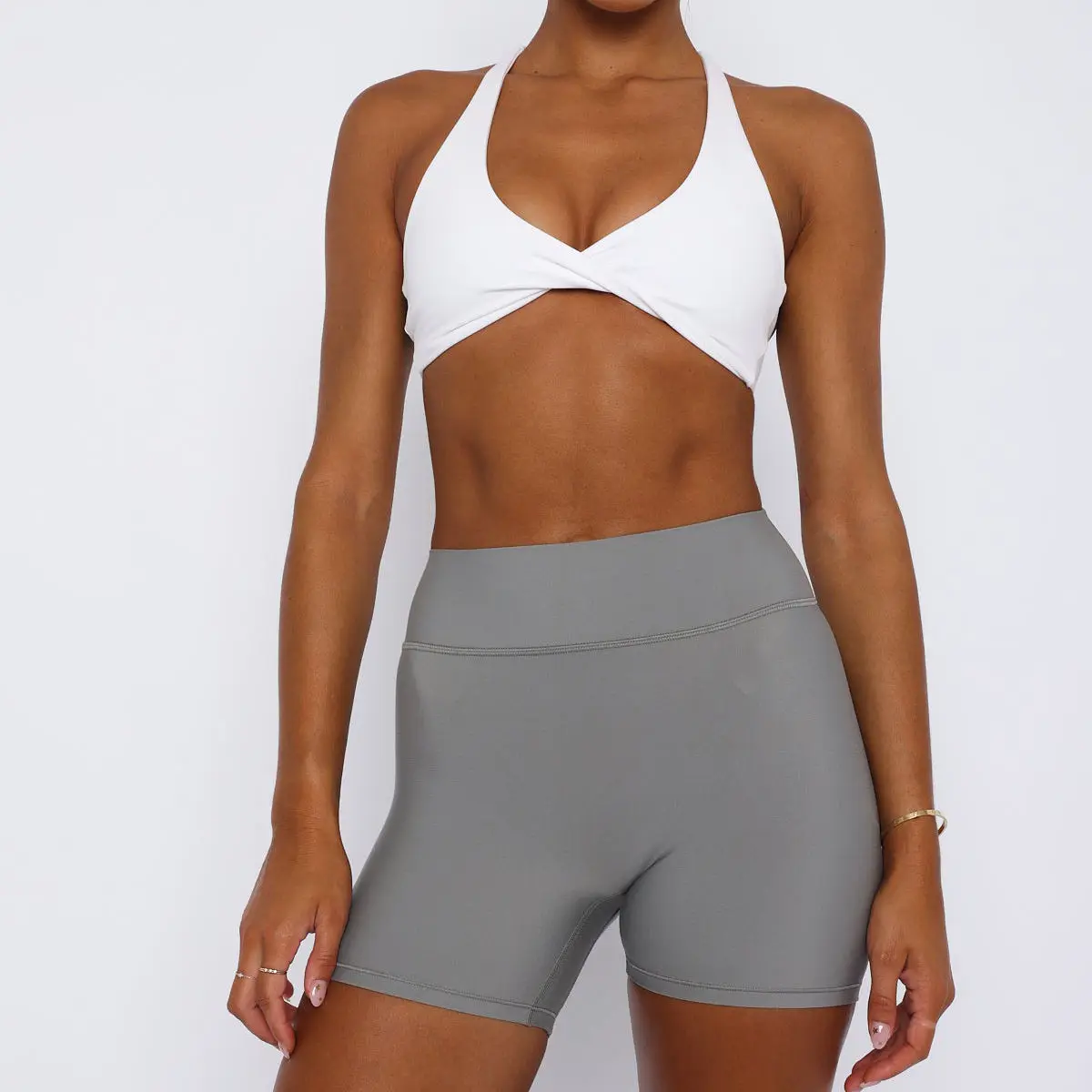 Workout Fitness Custom Soft Sexy Front Twist Sports Bra Soft Elastic Soft Compression Criss-Cross Back Gym Bra