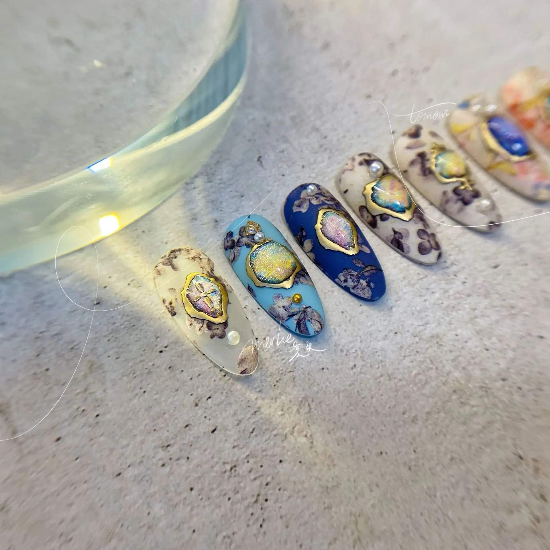 Nail Art Jewelry Natural Abalone Shell Pieces Irregular Nail Stickers Fragments Magic Light Therapy Nail Decoration