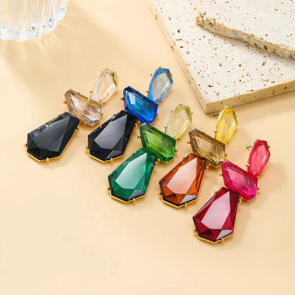 2024 Fashion Jewelry Winter New Plate Earrings Exaggerate European Multilayer Geometric Acetic Irregular Resin Clear Earrings